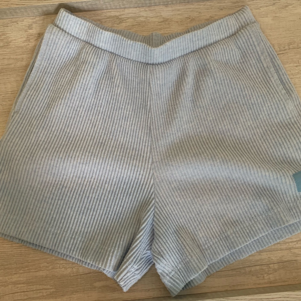Alo soft ribbed shorts